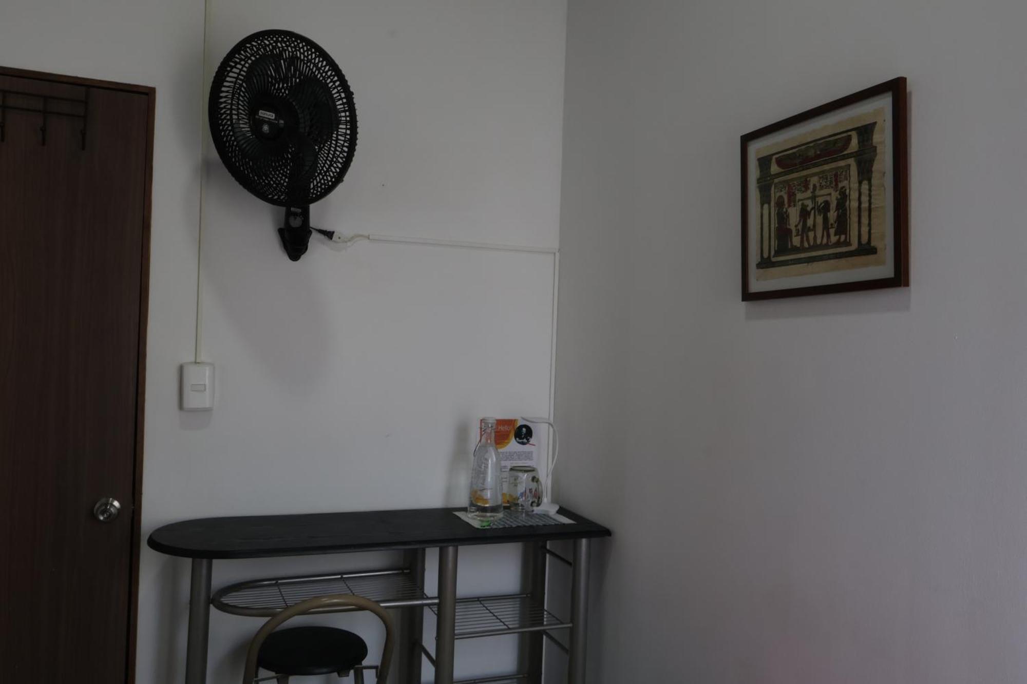 Living Poblado Manila 301 F Individual Homestay