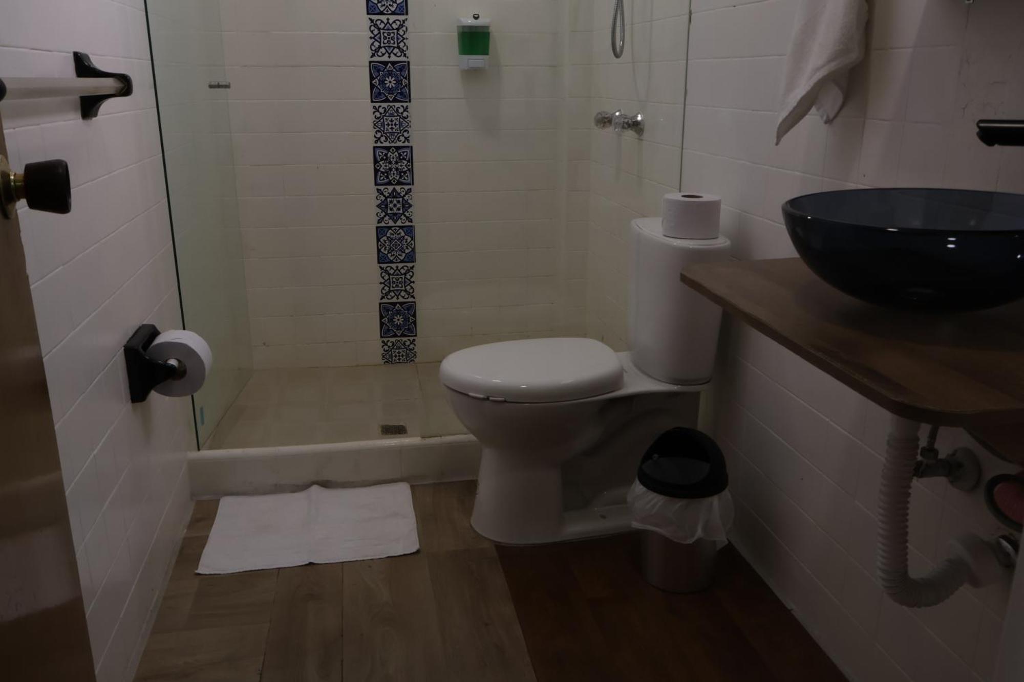 Living Poblado Manila 301 F Individual Homestay Medellin