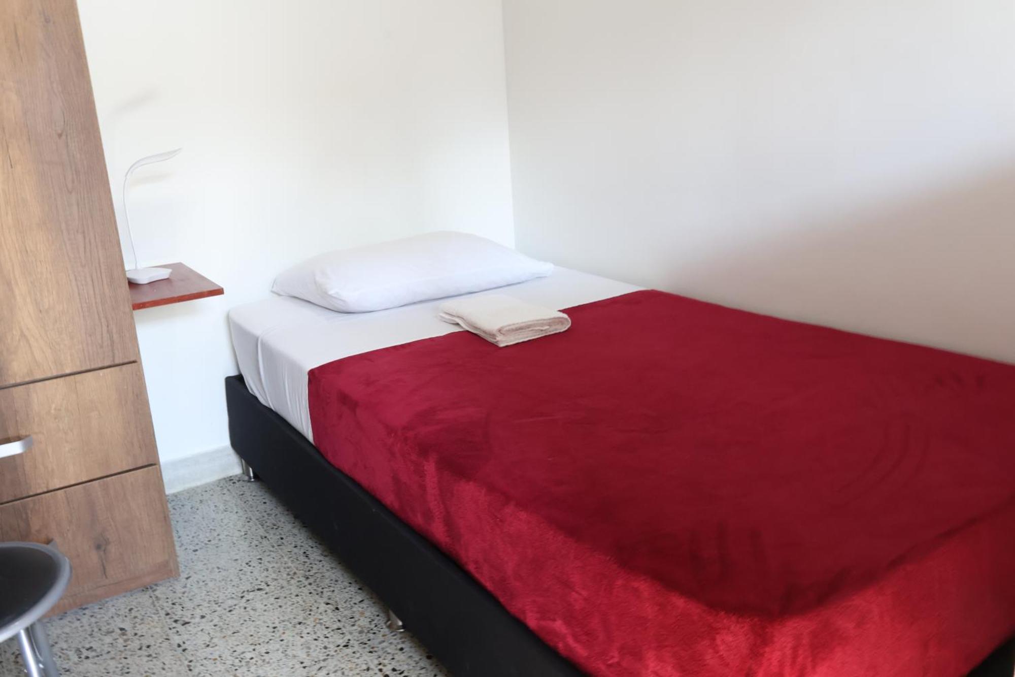 Living Poblado Manila 301 F Individual Homestay Medellin