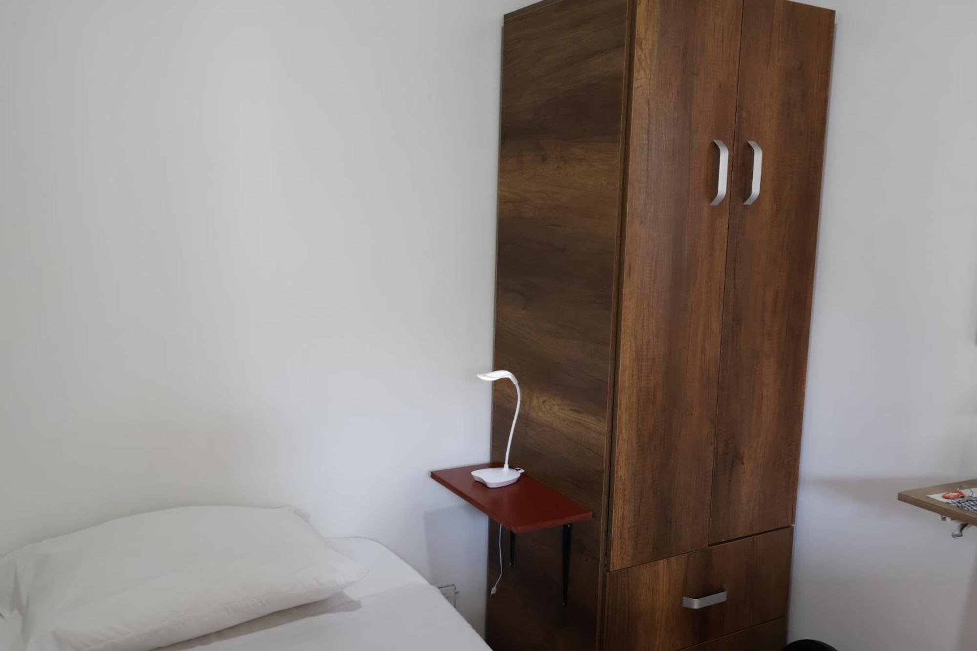 Homestay Living Poblado Manila 301 F Individual *